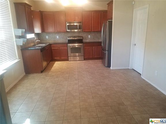 2nd image of 4806 Bayer Hollow Dr