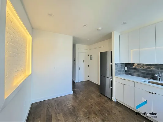 Rented by FirstService Realty (legacy) | media 11