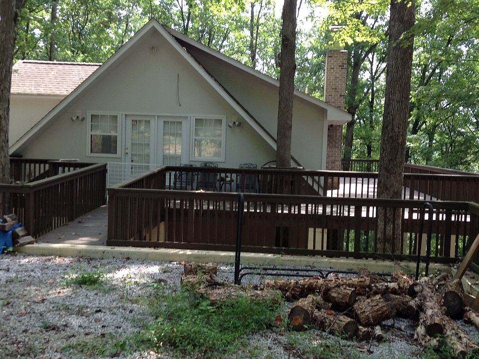 1st image of 165 Woods Ln