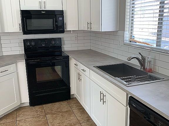 5th image of 1130 N 87th Pl