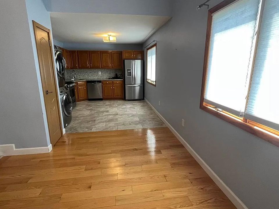 1st image of 172 Princeton Ave #2