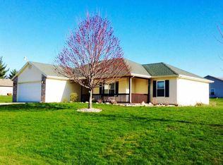 9515 E 490 S, Wolcottville, IN 46795