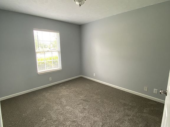 5th image of 1734 Saint Andrews Dr