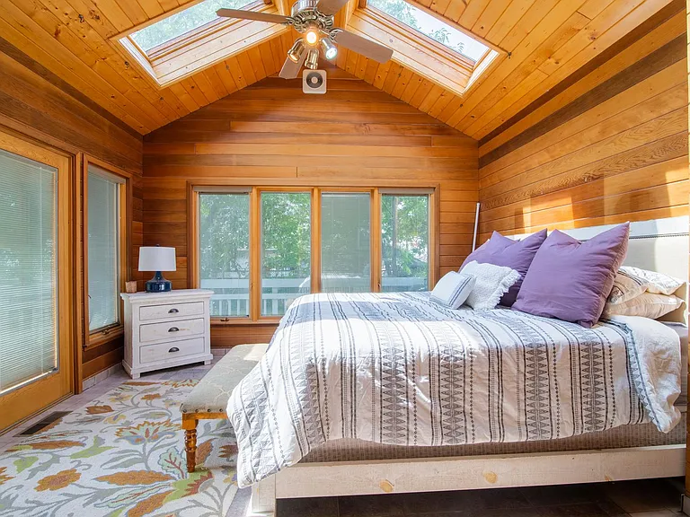 Sun Room (Used as a bedroom here)