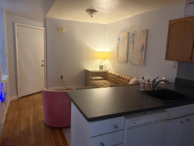 1316 Kenyon St NW — Photo 6