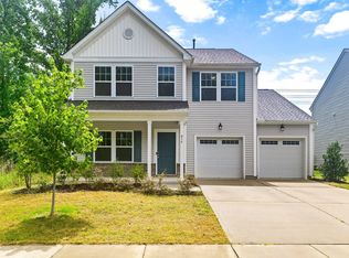 816 Atlantis St, Fuquay Varina, NC 27526
