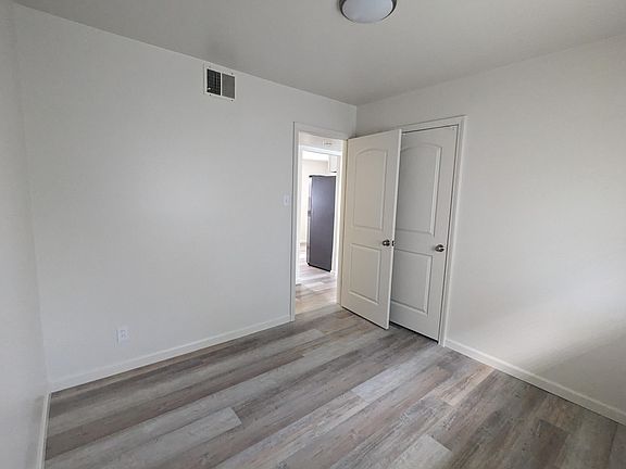 5th image of 1819 Farmington Pl
