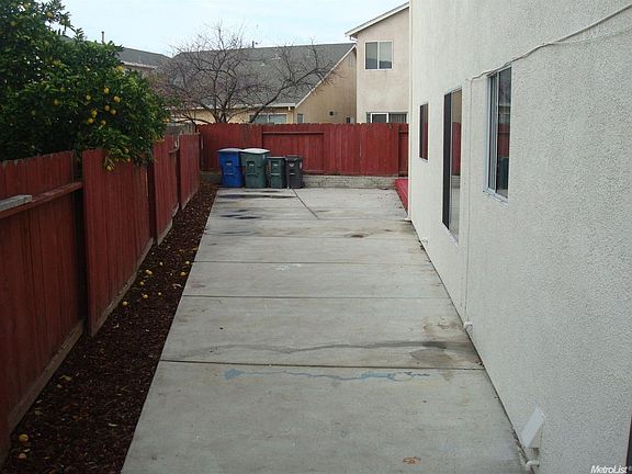 2nd image of 797 Greenlaven St