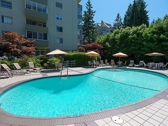 2nd image of 1425 Esquimalt Ave #108