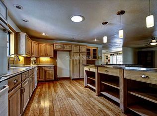 2099 Bridlewood Dr, Las Vegas, NV 89119