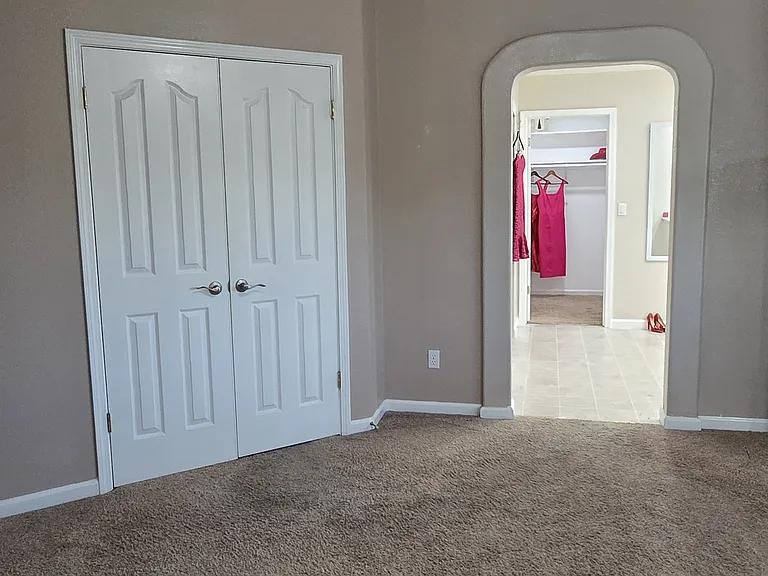 1013 Thompson Cir — Photo 13