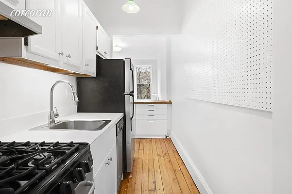 Rented by Corcoran | media 11