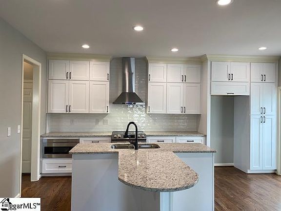 2nd image of 402 Belgray Ct