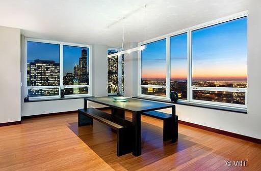 4th image of 33 W Ontario St #49E