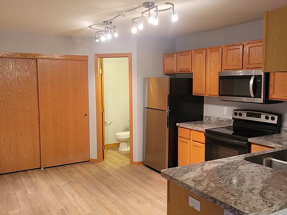 3rd image of 679 Mariner Way