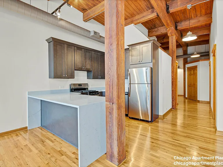 216 N May St #101 — Photo 3