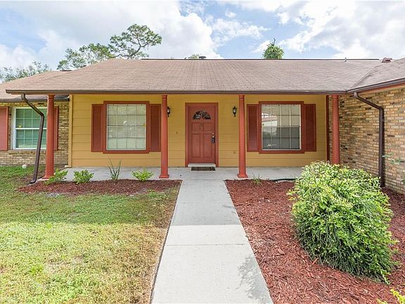 3rd image of 7603 Glenmoor Ln