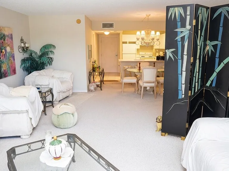 2301 Collins Ave #336 — Photo 3