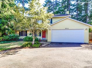 8910 SW Washington Dr, Portland, OR 97223
