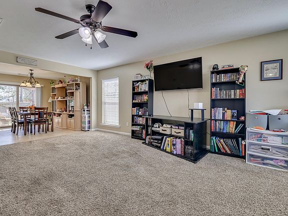 3rd image of 691 Fox Haven Dr