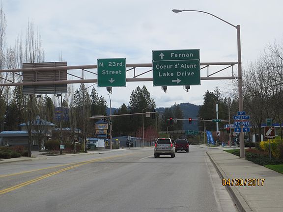 2nd image of 208 E Coeur D Alene Lake Dr