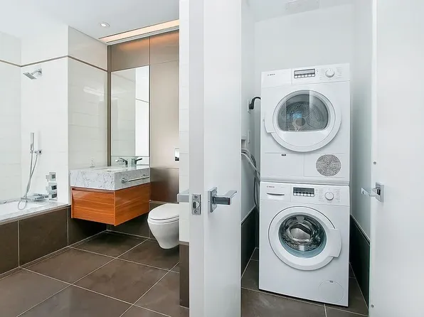 400 Park Avenue South image 4 of 15