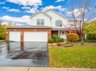 16356 S Lakeview Dr, Lockport, IL 60441