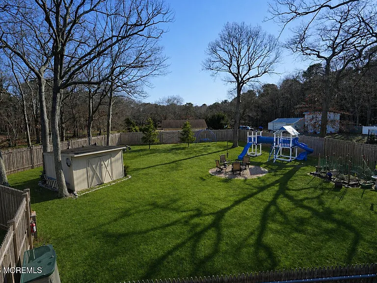 437 Adamston Rd — Photo 33