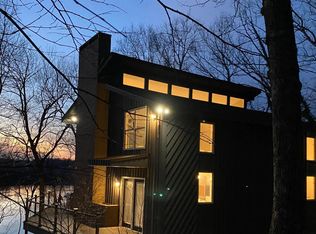 960 Lakeview Dr, Creal Springs, IL 62922