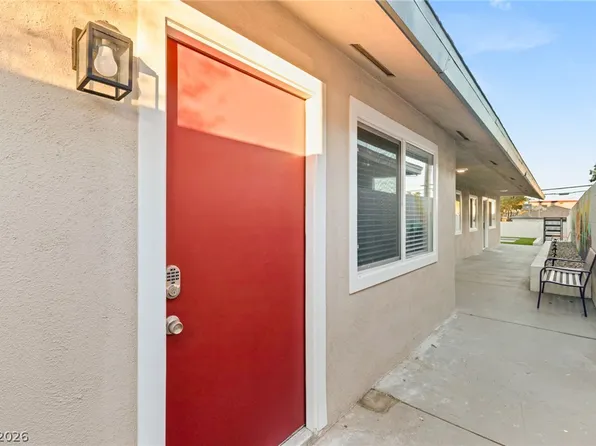 615 S 10th St, Las Vegas, NV