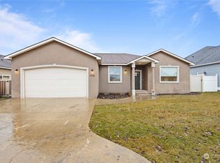 1116 W Abbey Rd, Moses Lake, WA 98837