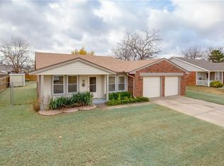 1504 NE 5th St, Moore, OK 73160