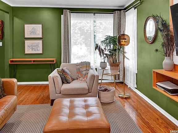 5th image of 816 4th STREET E