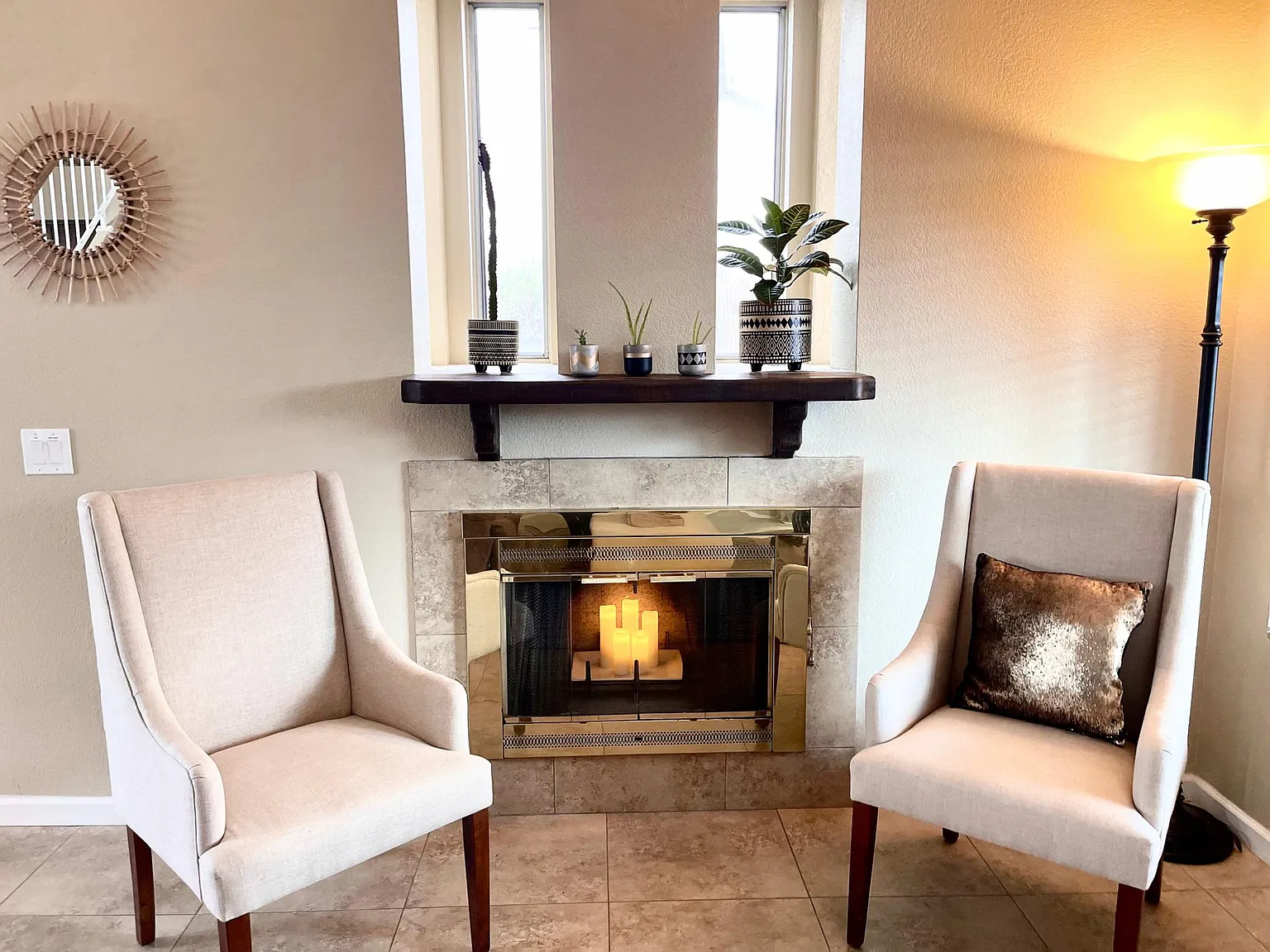 8821 W Saint John Rd — Photo 2