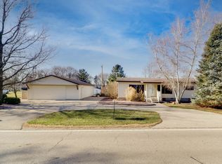 402 N Main St, Ellsworth, IL 61737