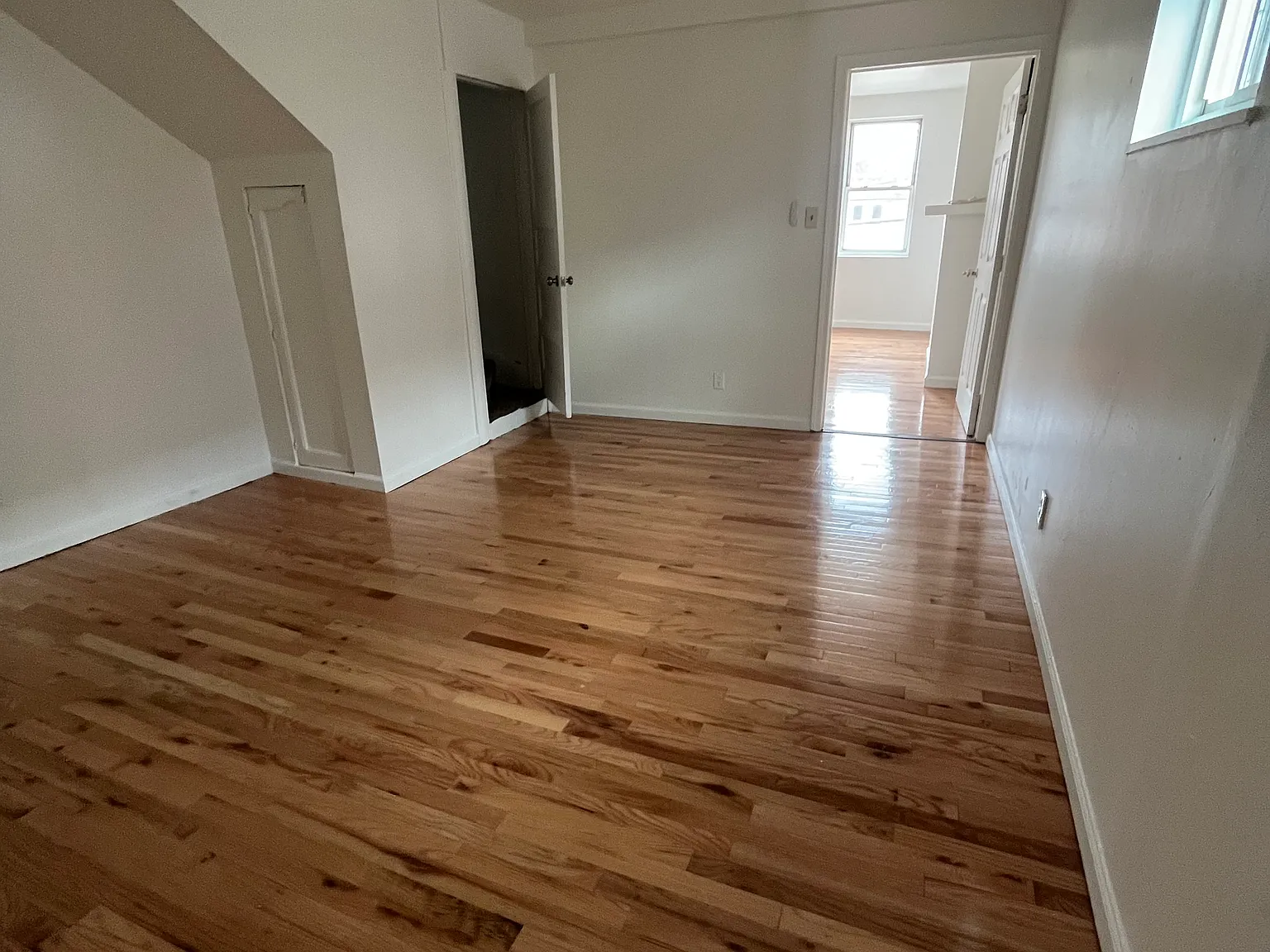 2 bed, 800 sqft, $1,395 — Photo 3