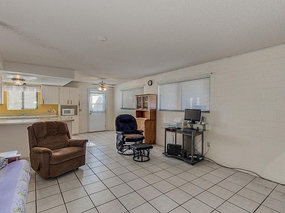 3rd image of 2634 W Calle Padilla