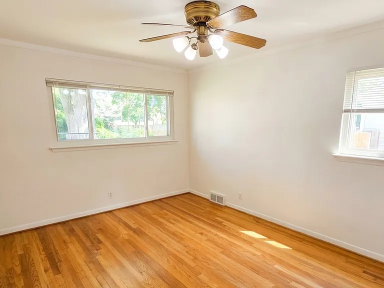 25880 Hayes Rd — Photo 7