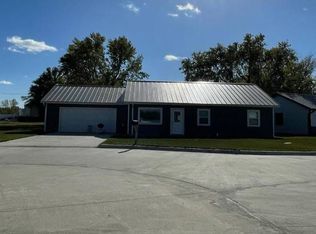 103 Circle Dr, Lenox, IA 50851