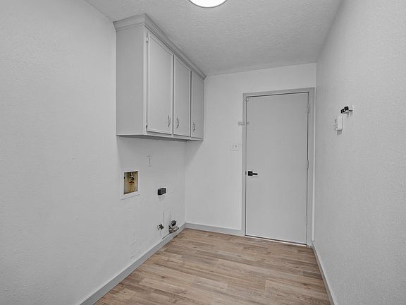 5th image of 13747 Rampchester Ln