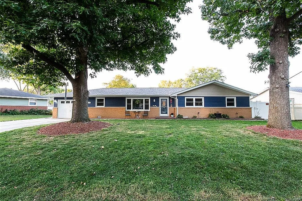409 Bel Air Dr photo 1