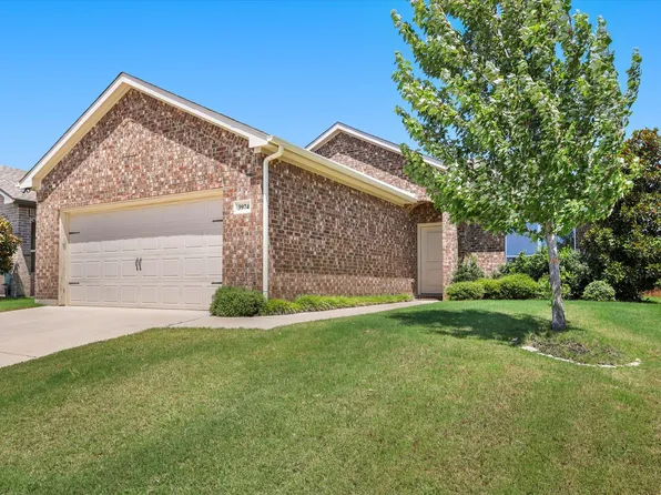3974 Candler Park Dr, Grand Prairie, TX 75052