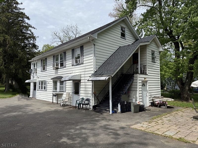 1st image of 209 Knoll Rd