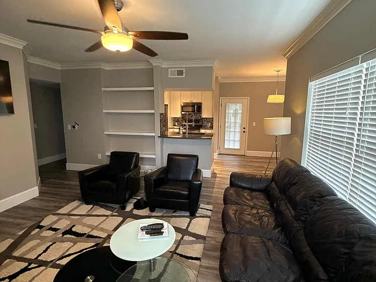 11631 Tomahawk Creek Pkwy #J — Photo 8