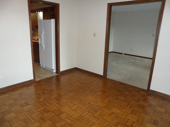 4th image of 814 Kensington Blvd
