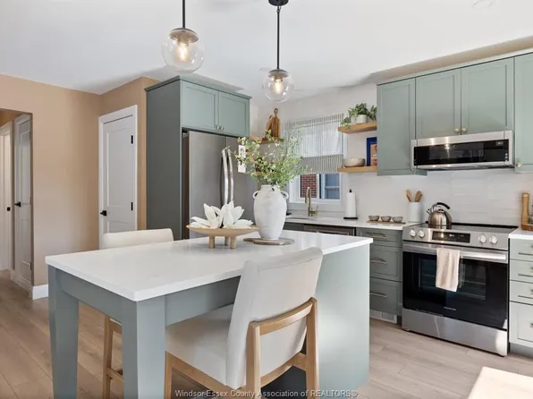278 Saint Paul Ave, Windsor, ON N8S 3K8