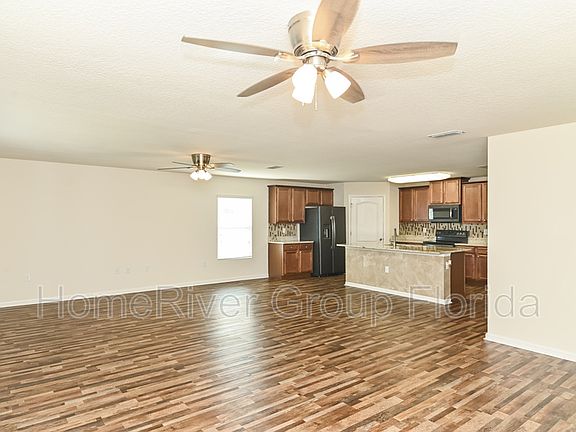3rd image of 2048 Pebble Point Dr