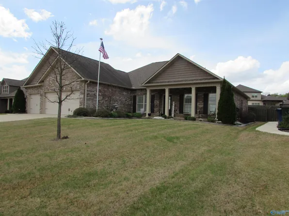 179 Somerton Dr, Huntsville, AL 35811