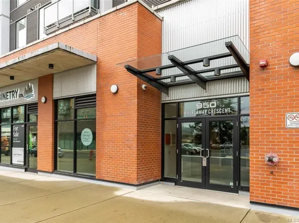 950 Whirlaway Cres #212, Langford, BC V9B 0Y3