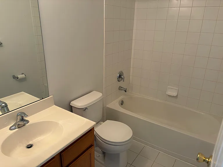4 Swan Ct — Photo 5